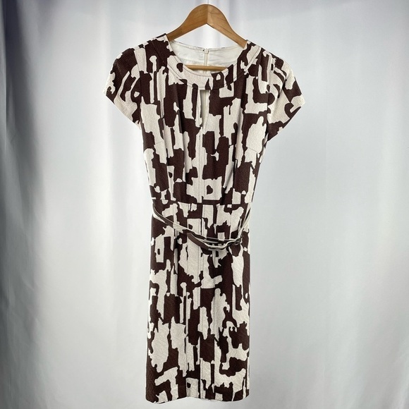 Trina Turk Cap‎ Sleeve Animal Print Belted Sheath Dress in Brown Cream Size 2 - Picture 1 of 4